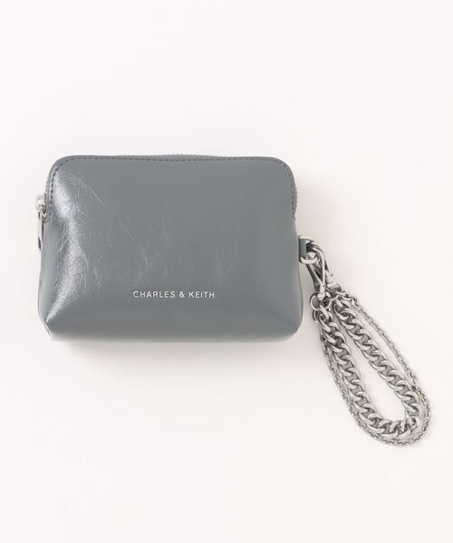 CHARLES & KEITH(チャールズ & キース)の「Atwood アットウード クリンクルエフェクトチェーンハンドルポーチ(ポーチ・レディース・スミクロ/シルバー/グレー・XXS)」の8枚目の写真