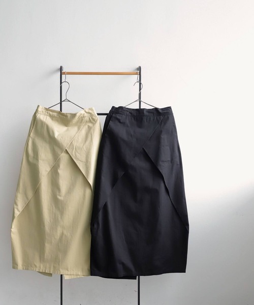 antiqua(アンティカ)の「タックデザインスカート(スカート・レディース・ベージュ/ブラック・ONESIZE)」の10枚目の写真