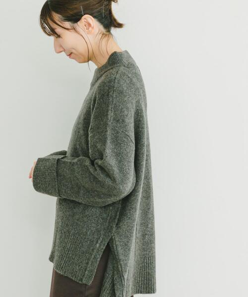 ITEMS URBANRESEARCH（アイテムズ アーバンリサーチ）の「ワイドハイネックニット（ニット/セーター・レディース・チャコールグレー/ブルー/アイボリー/ラベンダー・FREE）」の7枚目の写真