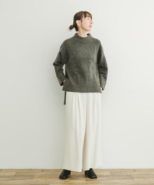 ITEMS URBANRESEARCH（アイテムズ アーバンリサーチ）の「ワイドハイネックニット（ニット/セーター・レディース・チャコールグレー/ブルー/アイボリー/ラベンダー・FREE）」の14枚目の写真