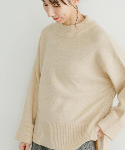 ITEMS URBANRESEARCH（アイテムズ アーバンリサーチ）の「ワイドハイネックニット（ニット/セーター・レディース・チャコールグレー/ブルー/アイボリー/ラベンダー・FREE）」の21枚目の写真