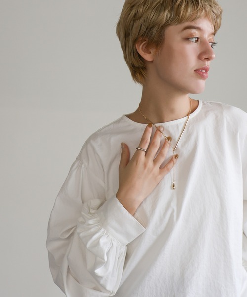 select MOCA（セレクトモカ）の「ニュアンスYシルエットドロップネックレス（ネックレス・レディース・シルバー/ゴールド・FREE）」の3枚目の写真