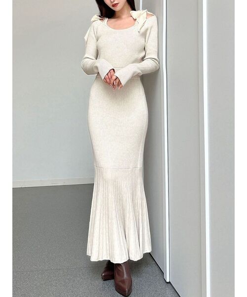 RESEXXY（リゼクシー）の「ビックリボンニットワンピース（ワンピース・レディース・ブラック/レッド/アイボリー・FREE）」の2枚目の写真