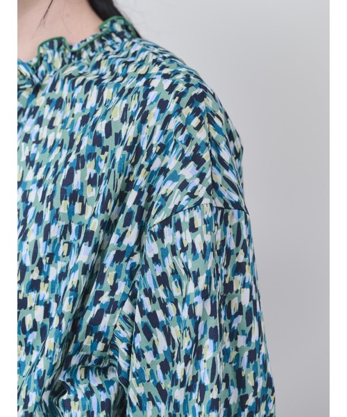 DOLLUPOOPS（ドールアップウップス）の「幾何学柄プリントスリーブスリットブラウス（シャツ/ブラウス・レディース・オレンジ/グリーン・38）」の17枚目の写真