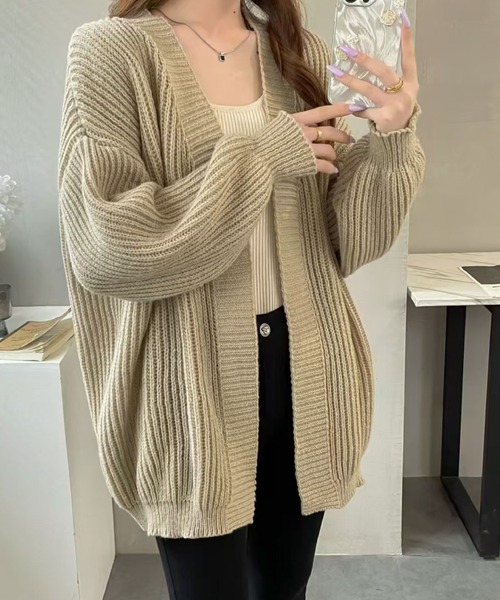 2ly2(トゥーリートゥー)の「冬コーデに欠かせない!ボリューム袖が可愛いロングリブニットカーディガン(カーディガン/ボレロ・レディース・ブラック/グレー/モカ/ベージュ・FREE)」の8枚目の写真