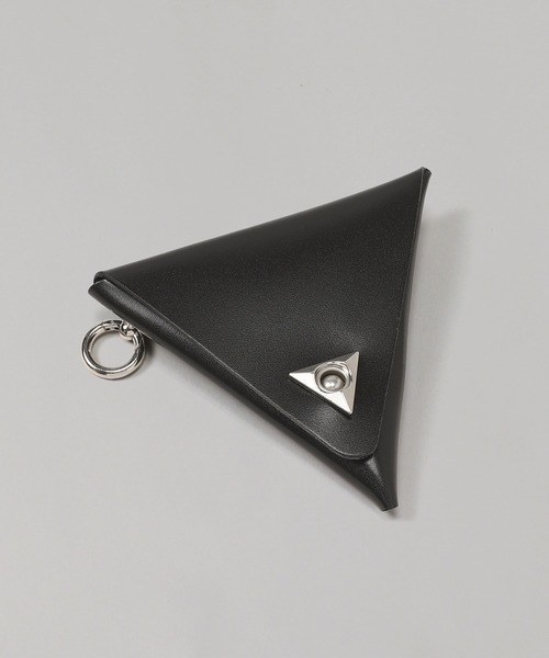 小物 TOGA PULLA Triangle coin case TOGA PULLA（トーガ プルラ）の「TOGA PULLA Triangle coin case TZ251