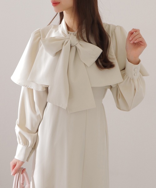 Lace Ladies（レースレディース）の「ケープカラー ボウタイ付き ロング ブラウス ワンピース（ワンピース・レディース・アイボリー/ブルーグレー/ブラック・FREE/S）」の2枚目の写真