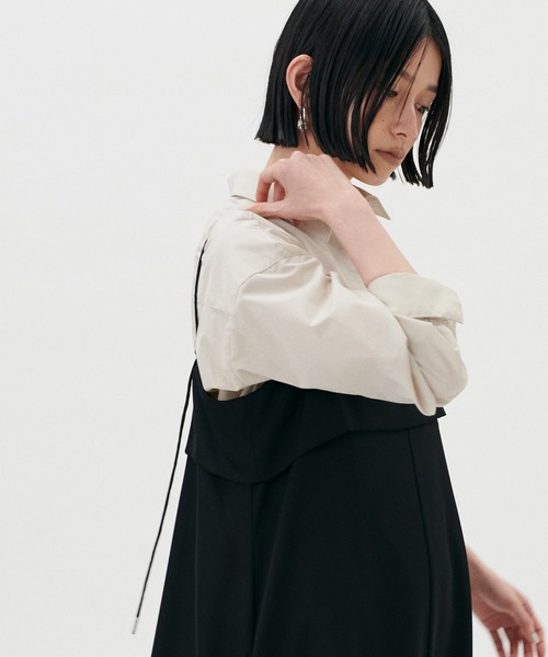 LARUTA（ラルータ）の「［Web限定］【LARUTA】ちびロゴ刺繍ベーシックシャツ（シャツ/ブラウス・レディース・その他1/ブルー/オフホワイト/ライトベージュ・FREE）」の15枚目の写真