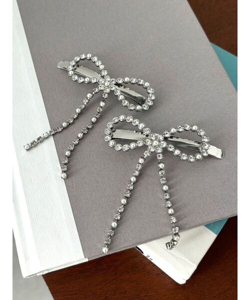 CALNAMUR（カルナムール）の「PEARL BIJOU RIBBON PIN/パールビジューリボンピン（ヘアピン・レディース・シルバー/ブラック・FREE）」の3枚目の写真