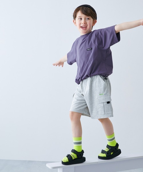 devirock（デビロック）の「防汚 カーブラインスリーブ 裾絞り 半袖Tシャツ（Tシャツ/カットソー・キッズ・グリーン系/ダークパープル/ブラック/オフホワイト・160cm/150cm/140cm/130cm/120cm/110cm/100cm）」の6枚目の写真