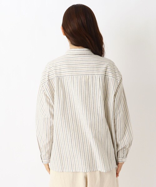 one'sterrace(ワンズテラス)の「綿麻前開きブラウス(シャツ/ブラウス・レディース・ネイビー系5/ブラック系8/アイボリー系8・02)」の6枚目の写真