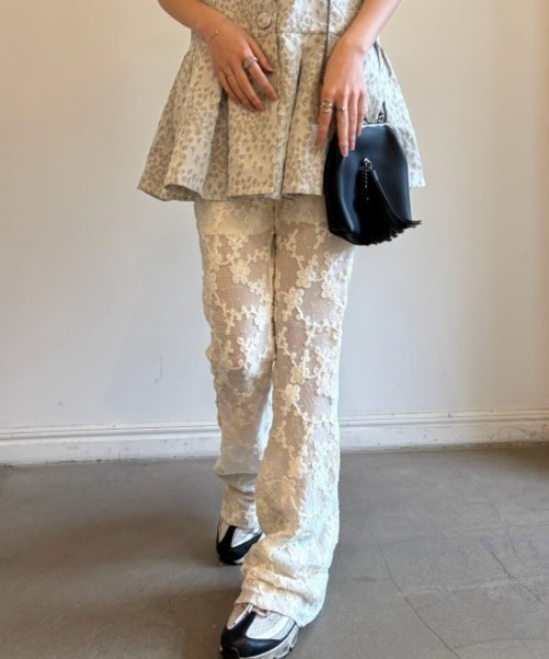 HONEY MI HONEY（ハニーミーハニー）の「molle embroidery lace flare pants（その他パンツ・レディース・オフホワイト/ホワイト/ブラック・FREE）」の3枚目の写真