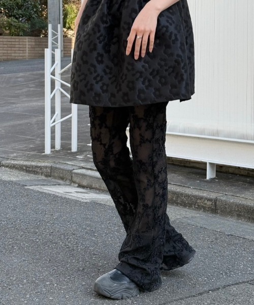 HONEY MI HONEY（ハニーミーハニー）の「molle embroidery lace flare pants（その他パンツ・レディース・オフホワイト/ホワイト/ブラック・FREE）」の4枚目の写真