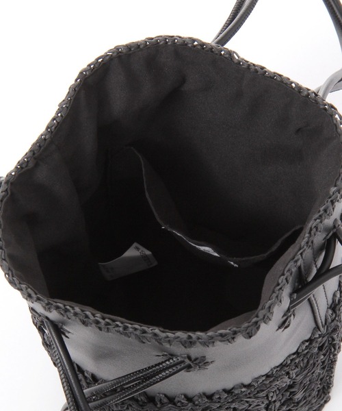 LEPSIM(レプシィム)の「フェイクレザー*マクラメコンビバッグ 311647(ショルダーバッグ・レディース・アイボリー/ブラック・ONE SIZE)」の9枚目の写真