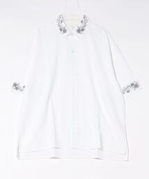 Nilway（ニルウェイ）の「フラワースリーブ刺繍デザイン半袖シャツ（シャツ/ブラウス）」