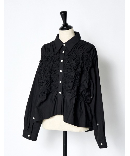 RUMCHE(ラムシェ)の「Shirring Cotton Shirt / シャーリングコットンシャツ(シャツ/ブラウス・レディース・ブラック/ホワイト・FREE)」の13枚目の写真