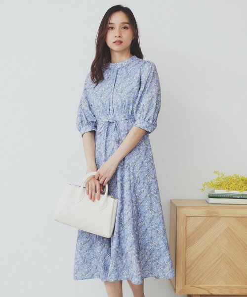 index（インデックス）の「スタンドネック小花柄ワンピース【洗濯機洗い可/イージーアイロン】（ワンピース・レディース・ピンク系5/パープル系1/ネイビー系・36/42/40/38）」の8枚目の写真