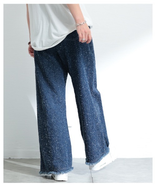 Sawa a la mode（サワアラモード）の「ダメージ風裾フリンジデニムワイドパンツ（デニムパンツ・レディース・ブルー・FREE）」の4枚目の写真