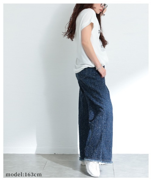 Sawa a la mode（サワアラモード）の「ダメージ風裾フリンジデニムワイドパンツ（デニムパンツ・レディース・ブルー・FREE）」の9枚目の写真