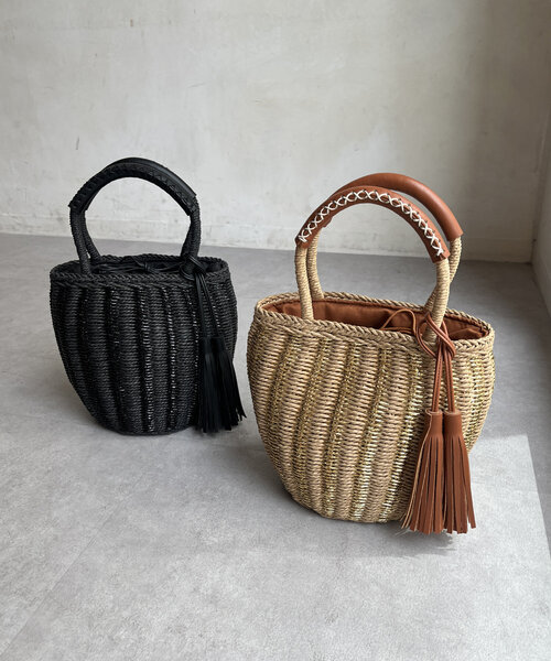 Chez toi（シェトワ）の「メタリック編み込みバケツトート（かごバッグ・レディース・ベージュ/ブラック・FREE）」の11枚目の写真