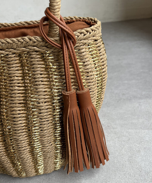 Chez toi（シェトワ）の「メタリック編み込みバケツトート（かごバッグ・レディース・ベージュ/ブラック・FREE）」の13枚目の写真