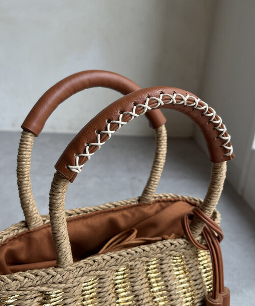 Chez toi（シェトワ）の「メタリック編み込みバケツトート（かごバッグ・レディース・ベージュ/ブラック・FREE）」の14枚目の写真