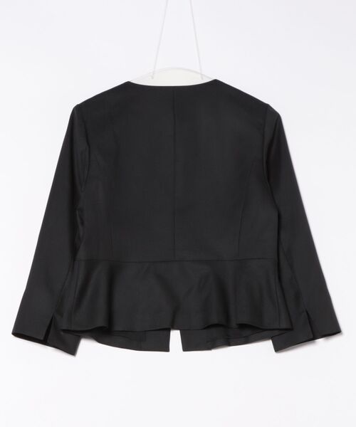 STRAWBERRY-FIELDS(ストロベリーフィールズ)の「7分袖ペプラムジャケット(ノーカラージャケット・レディース・ネイビー/ブラック/ライトベージュ・2/3)」の4枚目の写真