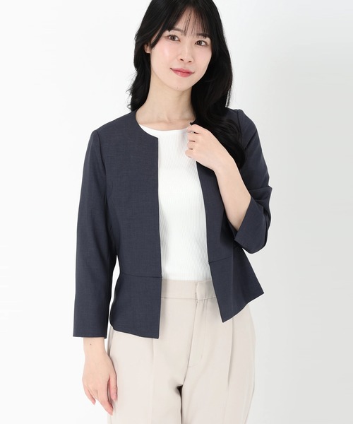 STRAWBERRY-FIELDS(ストロベリーフィールズ)の「7分袖ペプラムジャケット(ノーカラージャケット・レディース・ネイビー/ブラック/ライトベージュ・2/3)」の1枚目の写真