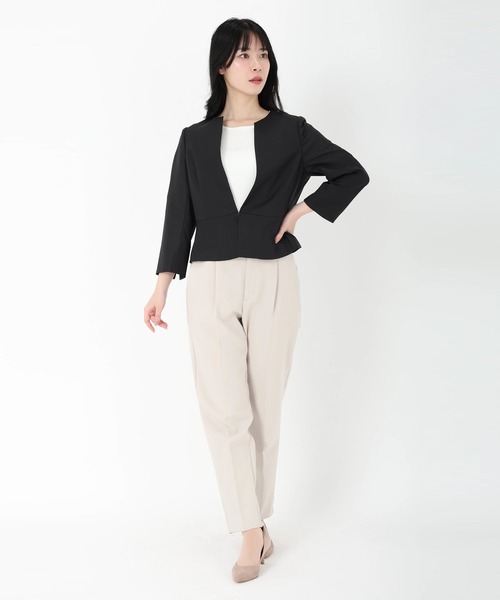 STRAWBERRY-FIELDS(ストロベリーフィールズ)の「7分袖ペプラムジャケット(ノーカラージャケット・レディース・ネイビー/ブラック/ライトベージュ・2/3)」の12枚目の写真