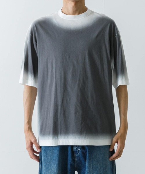 URBAN RESEARCH（アーバンリサーチ）の「GGG　Fade Print Crew-Neck Short-Sleeve T-shirts（Tシャツ/カットソー・メンズ・グレー系その他/アイボリー・MEDIUM/LARGE）」の3枚目の写真