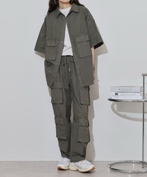 many men many mind（メニーメンメニーマインド）の「MANYMENMANYMINDS セットアップ ピグメント マルチポケット 半袖シャツ＆パンツ（セットアップ）」