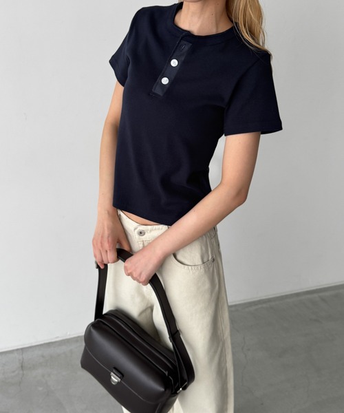 CANAL JEAN(キャナルジーン)の「HARING ヴィンテージコットンヘンリー半袖Tシャツ(Tシャツ/カットソー・レディース・ネイビー/ホワイト/カーキ/イエロー・ONE SIZE)」の10枚目の写真