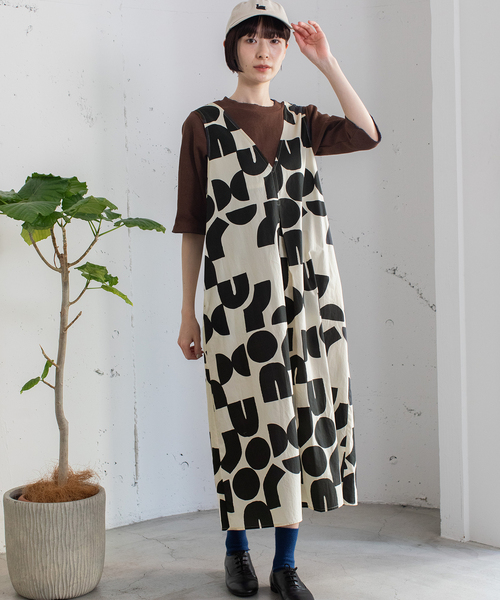 ロッソ アートプリントVネックワンピース　新品 URBAN RESEARCH ROSSO WOMEN（アーバンリサーチ ロッソ）の