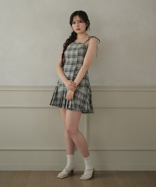 fupel（フぺル）の「shoulder ribbon check mini cami onepiece /ショルダーリボンチェックミニキャミワンピース（ワンピース・レディース・ブラック/ブラウン・FREE）」の12枚目の写真