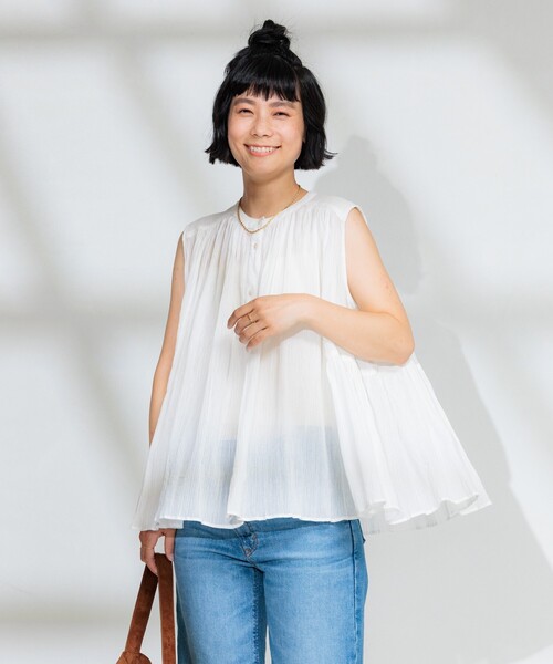 FREAK'S STORE(フリークスストア)の「インド コットンクレープ ノースリフレアブラウス(シャツ/ブラウス・レディース・オフホワイト/クリーム/ブラック/サックスブルー・フリ-)」の1枚目の写真