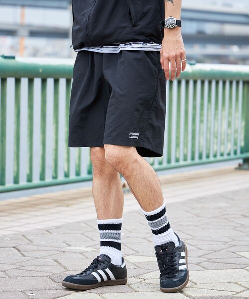 FFEIN（フェイン）の「【FFEIN(フェイン)】ワンポイント刺繍ナイロンショートパンツ / ショーツ 短パン 刺繍 シンプル パンツ（その他パンツ・メンズ・ブラック/チャコール/ネイビー・SMALL/MEDIUM/LARGE）」の6枚目の写真