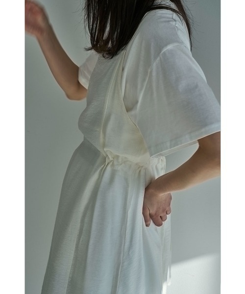 marjour(マージュール)の「LAYERED CAMISOLE ONEPIECE(ワンピース・レディース・アイボリー・M)」の11枚目の写真