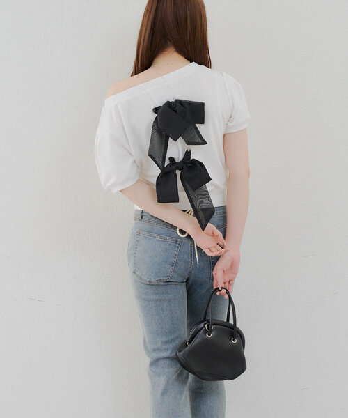 continuer de NICE CLAUP(コンティニューデナイスクラップ)の「バックリボンオフショルプルオーバー(Tシャツ/カットソー・レディース・オートミール/オフホワイト/ブラック・FREE)」の21枚目の写真