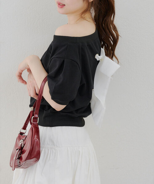 continuer de NICE CLAUP(コンティニューデナイスクラップ)の「バックリボンオフショルプルオーバー(Tシャツ/カットソー・レディース・オートミール/オフホワイト/ブラック・FREE)」の18枚目の写真