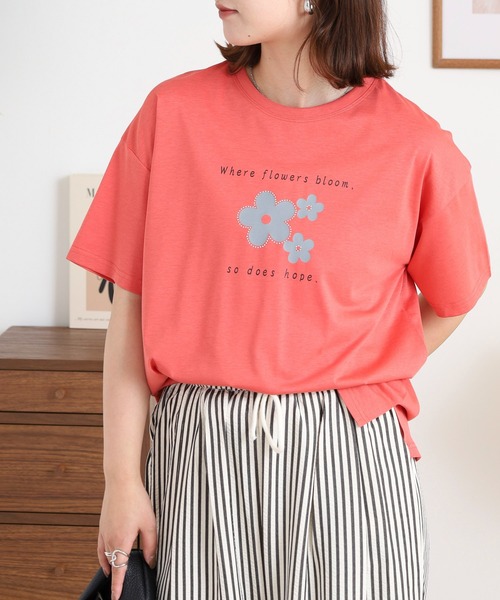BRODIAEA(ブローディア)の「BRODIAEA フラワープリント半袖Tシャツ(Tシャツ/カットソー・レディース・オフホワイト/ネイビー/ロイヤルブルー/コーラル・40)」の17枚目の写真