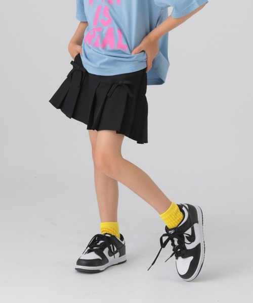 GLOBAL WORK（グローバルワーク）の「CHEER ONプリーツスカート/T/495941（スカート・キッズ・チェック/ブラック/グレー・100cm/110cm/120cm）」の6枚目の写真