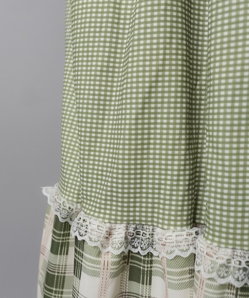 SPINNS（スピンズ）の「レトロな雰囲気が可愛い☆彡つぎはぎチェックロングスカート（スカート・レディース・ブラック/グリーン/ネイビー・ONESIZE）」の16枚目の写真