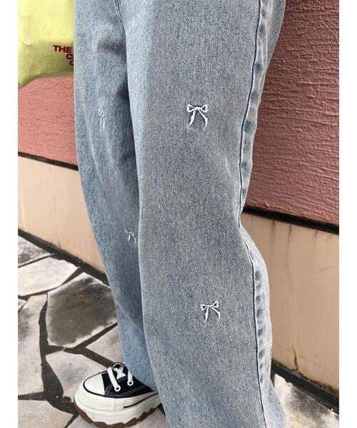 ehka sopo(エヘカソポ)の「◎リボン刺繍ストレートデニムパンツ(デニムパンツ・レディース・ネイビー/ブルー/サックスブルー・F)」の8枚目の写真