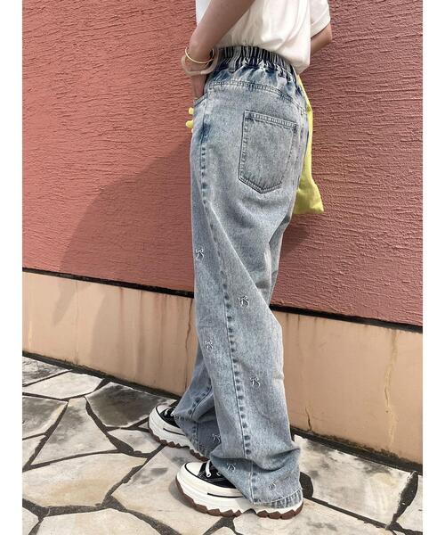 ehka sopo(エヘカソポ)の「◎リボン刺繍ストレートデニムパンツ(デニムパンツ・レディース・ネイビー/ブルー/サックスブルー・F)」の9枚目の写真