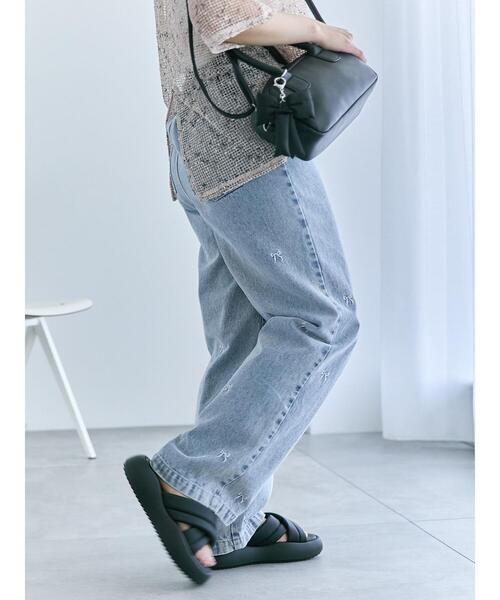 ehka sopo(エヘカソポ)の「◎リボン刺繍ストレートデニムパンツ(デニムパンツ・レディース・ネイビー/ブルー/サックスブルー・F)」の12枚目の写真