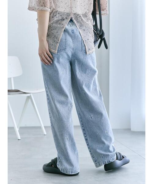 ehka sopo(エヘカソポ)の「◎リボン刺繍ストレートデニムパンツ(デニムパンツ・レディース・ネイビー/ブルー/サックスブルー・F)」の13枚目の写真