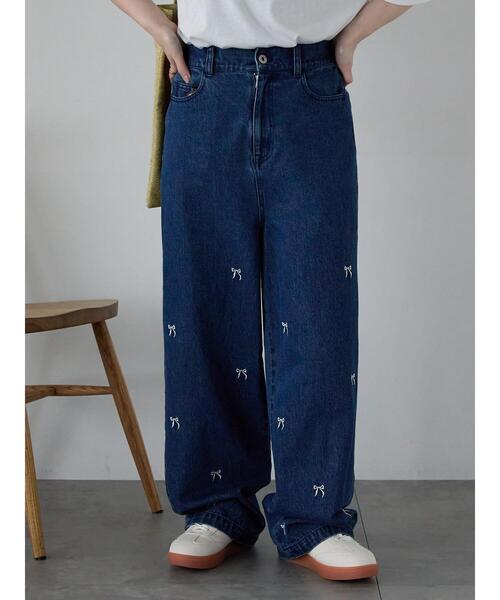 ehka sopo(エヘカソポ)の「◎リボン刺繍ストレートデニムパンツ(デニムパンツ・レディース・ネイビー/ブルー/サックスブルー・F)」の20枚目の写真