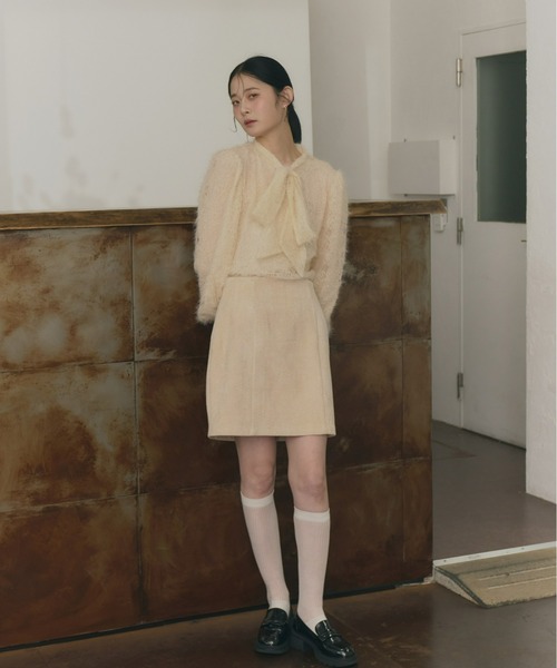 Olu.（オルドット）の「スパンコールレースリボンタイブラウス（シャツ/ブラウス・レディース・ブルー/アイボリー/ブラック・FREE）」の5枚目の写真