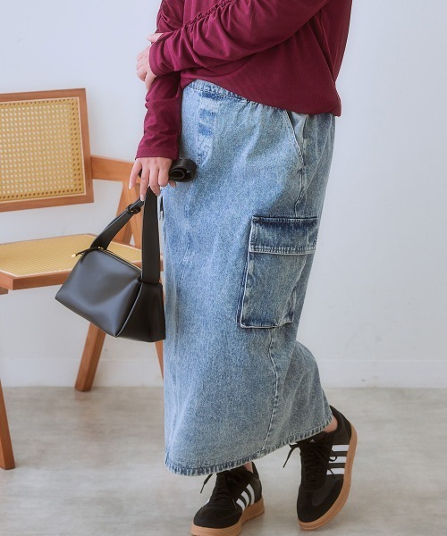 SMILE LAND(スマイルランド)の「<大きいサイズ> ペンシルラインカーゴデニムスカート(ゆったりヒップ)(デニムスカート・レディース・ネイビー系/ブルー系・LL/L/4L/5L/3L)」の4枚目の写真