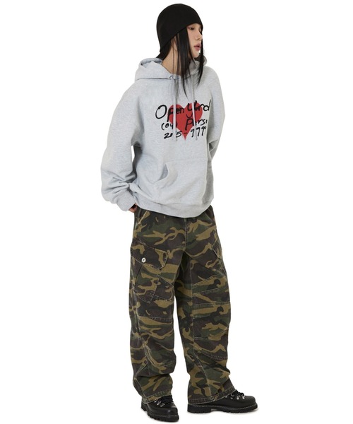 OY(オーワイ)の「『OY/オーワイ』HEART TAG HOODIE/ハートタグプルオーバーパーカー(パーカー・レディース・グレー/ブラック・M/L)」の11枚目の写真